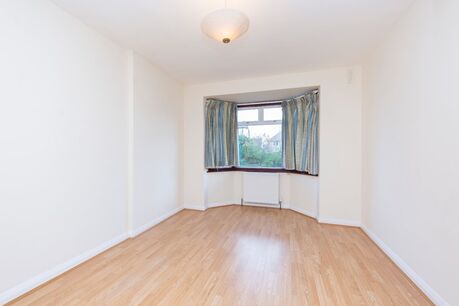 2 bedroom  flat to rent, Available unfurnished now