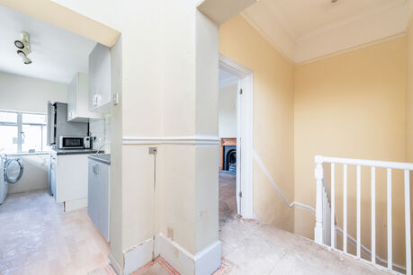 2 bedroom  flat for sale