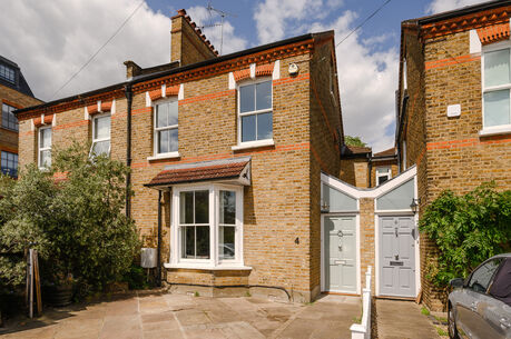 4 bedroom semi detached house for sale