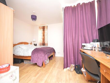 3 bedroom  flat to rent, Available furnished from 03/04/2025