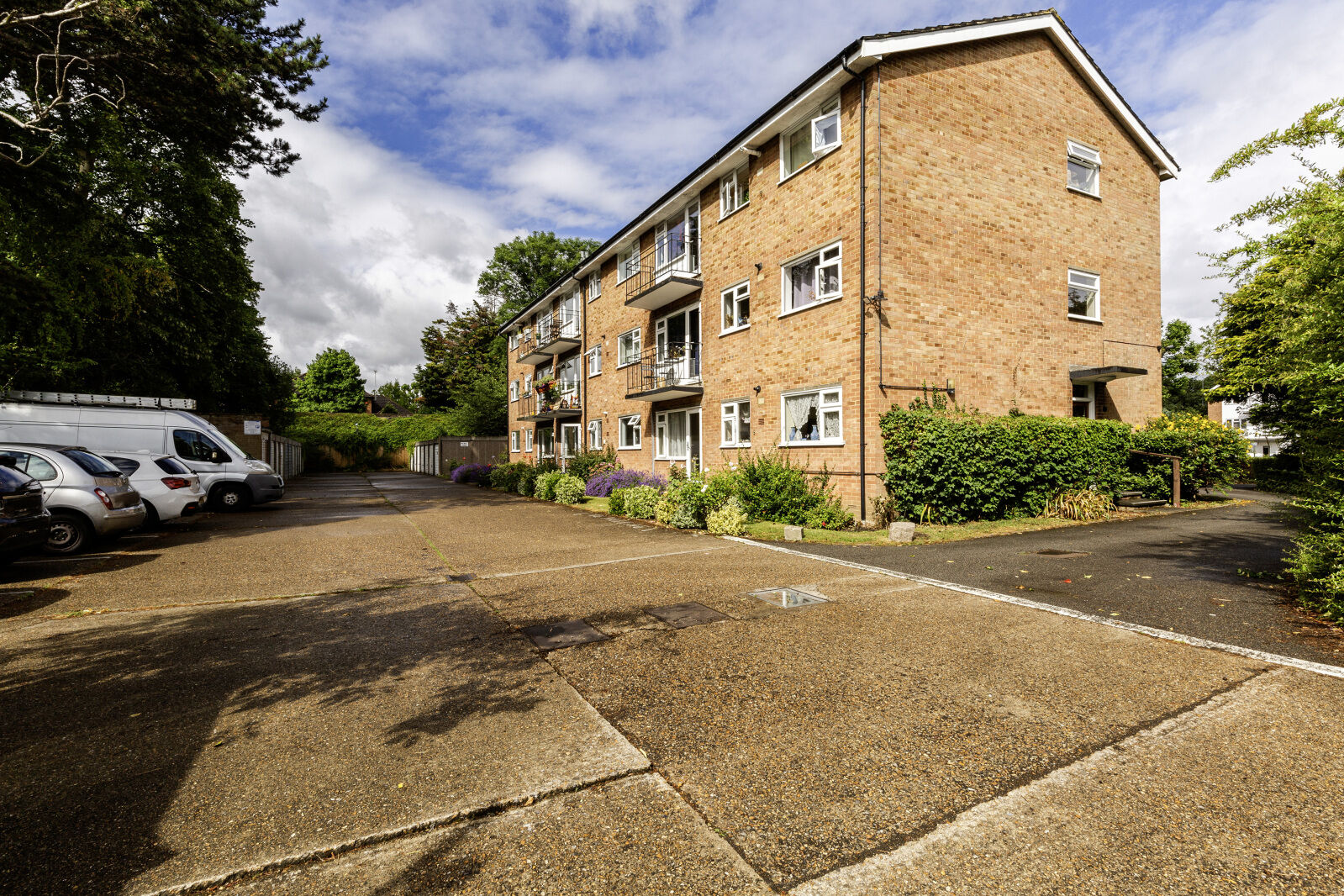 2 bedroom  flat to rent, Available unfurnished from 31/08/2025 Lovelace Gardens, Surbiton, KT6, main image