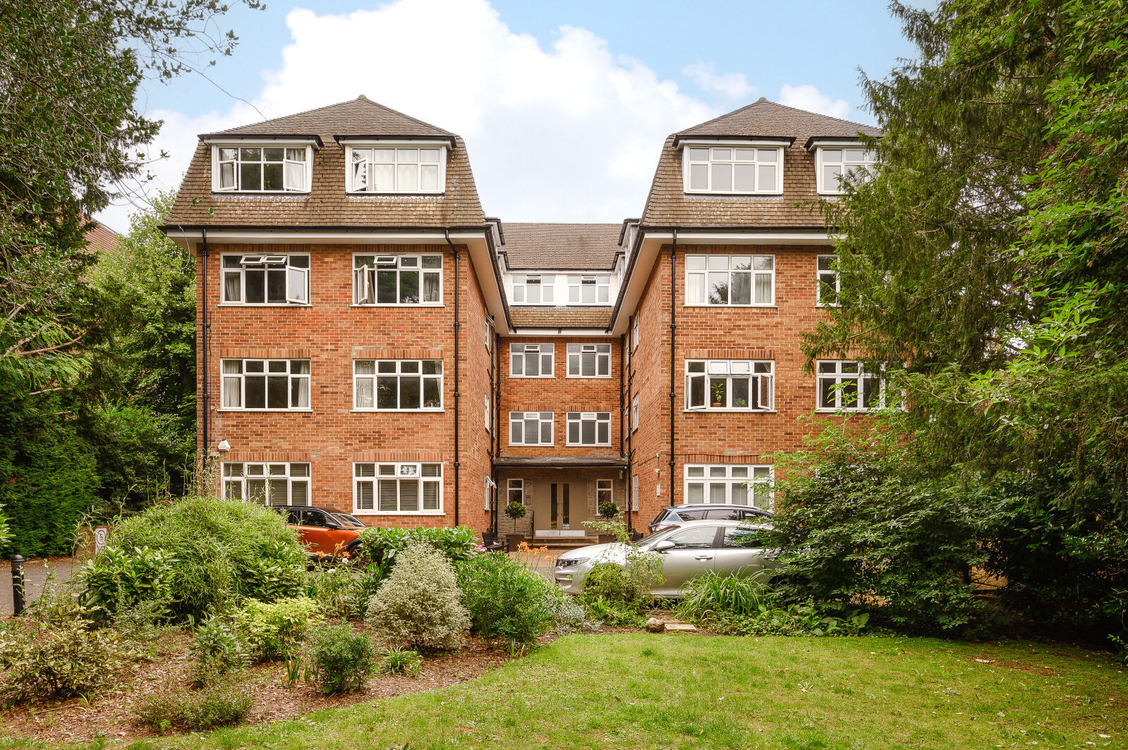 2 bedroom  flat for sale Ravenscar Lodge, 22 The Downs, SW20, main image