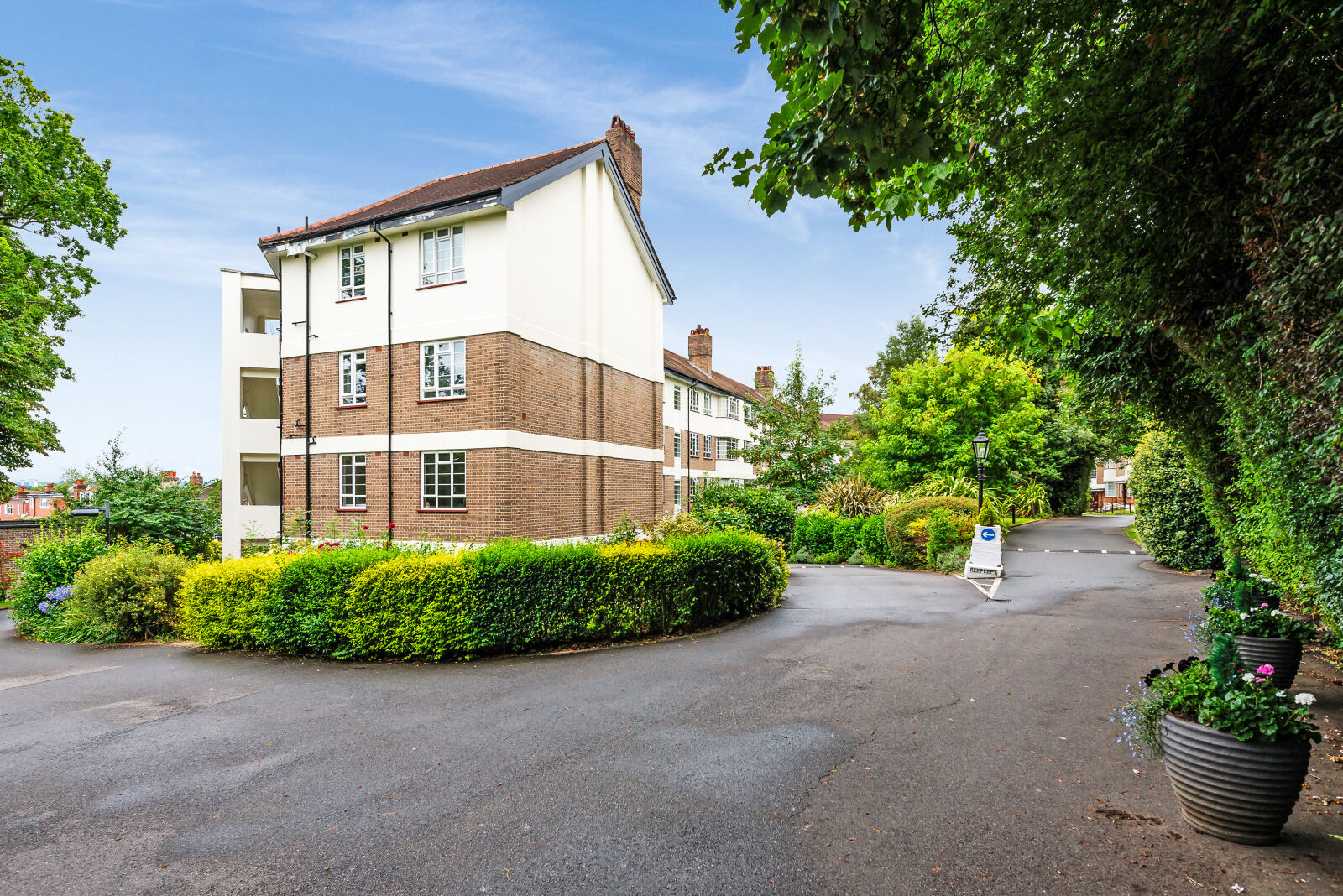2 bedroom  flat to rent, Available from 15/08/2024 Edge Hill Court, Wimbledon, SW19, main image