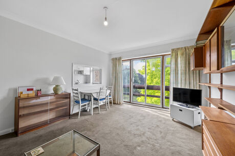 1 bedroom  flat for sale