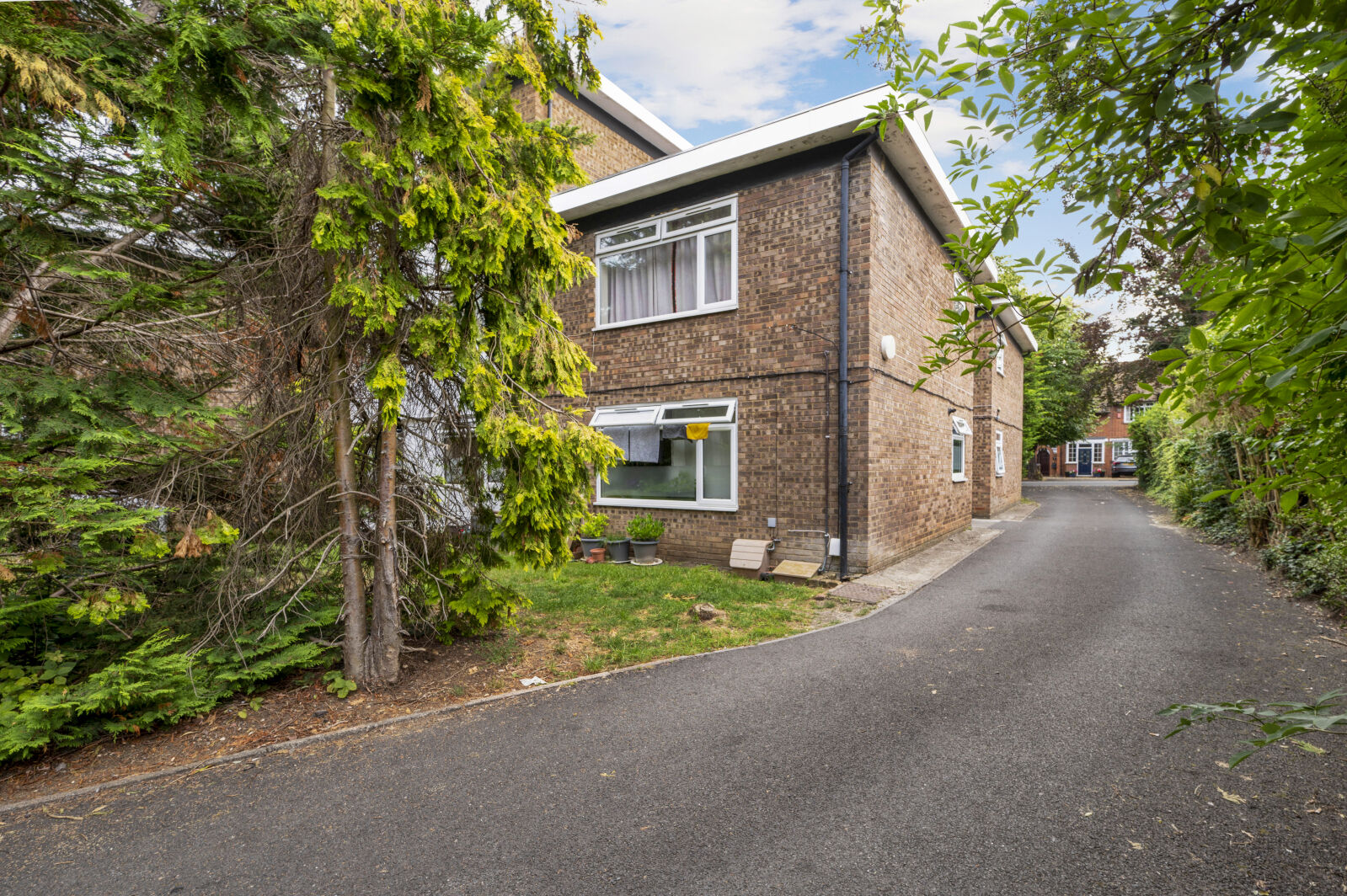 2 bedroom  flat for sale Grand Drive, Raynes Park, SW20, main image