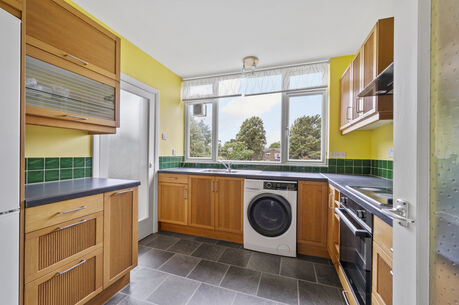 2 bedroom  flat for sale