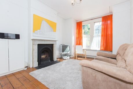 1 bedroom  flat for sale