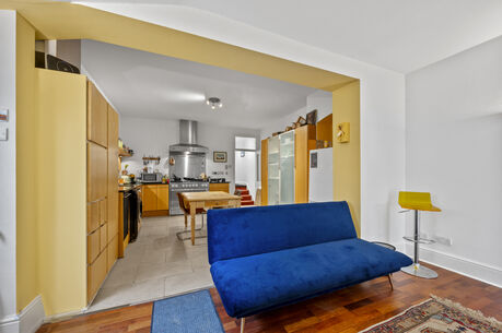 2 bedroom  flat for sale