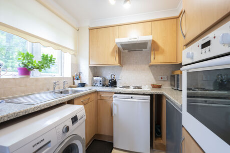 2 bedroom  flat for sale