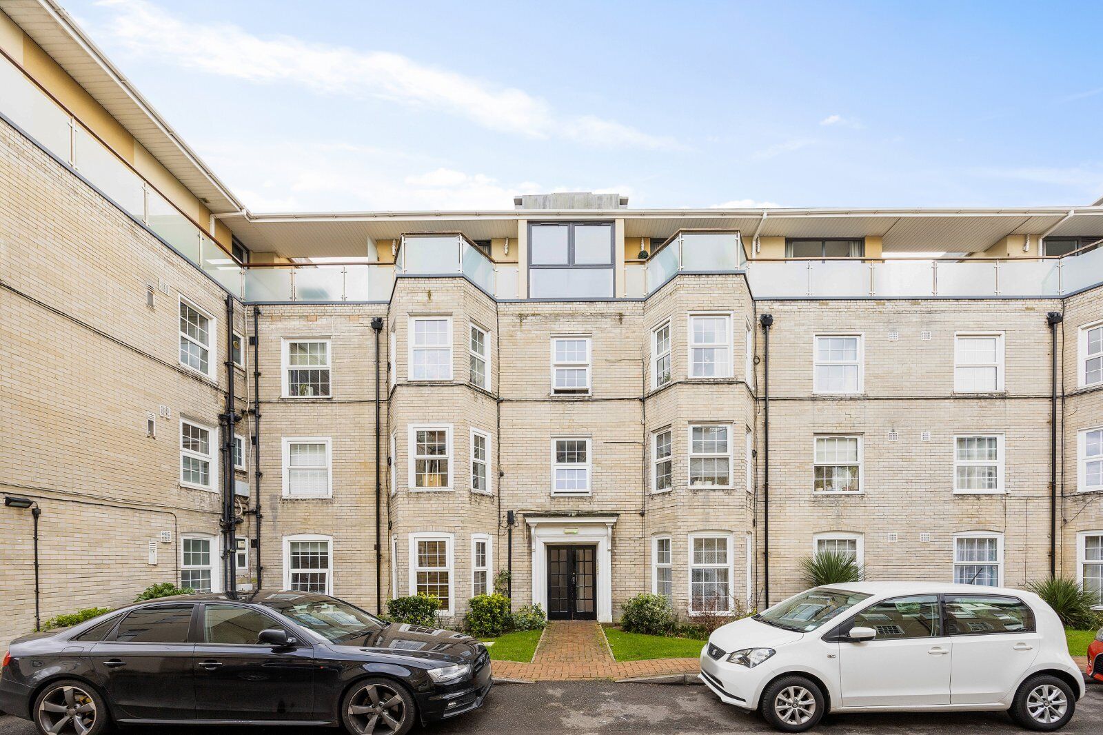 2 bedroom  flat for sale West Barnes Lane, New Malden, KT3, main image