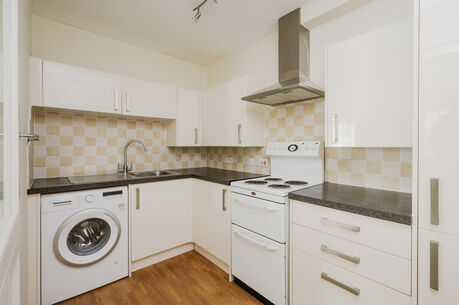 2 bedroom  flat for sale