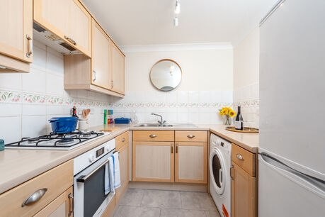 1 bedroom  flat for sale