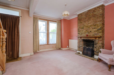 2 bedroom mid terraced house for sale