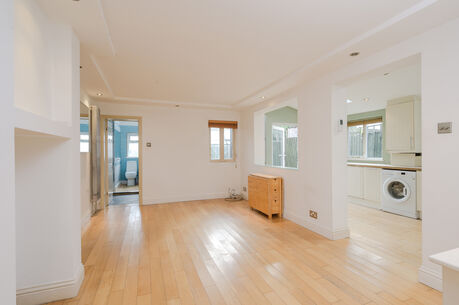 2 bedroom  flat for sale