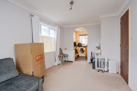 2 bedroom  flat for sale