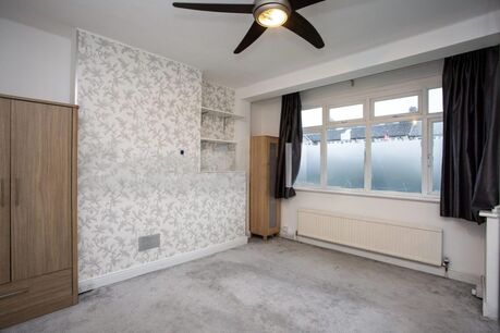 2 bedroom  flat to rent, Available from 18/01/2025