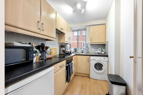 1 bedroom  flat for sale