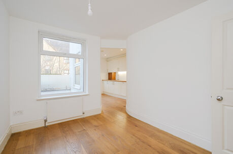 1 bedroom  flat for sale