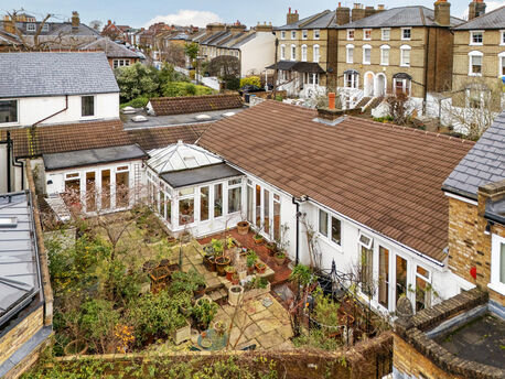 3 bedroom mid terraced house for sale