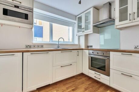 2 bedroom  flat for sale