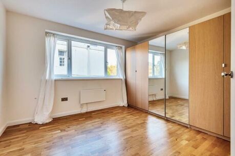 2 bedroom  flat for sale