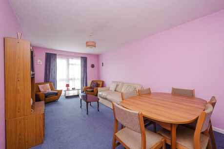 2 bedroom  flat for sale