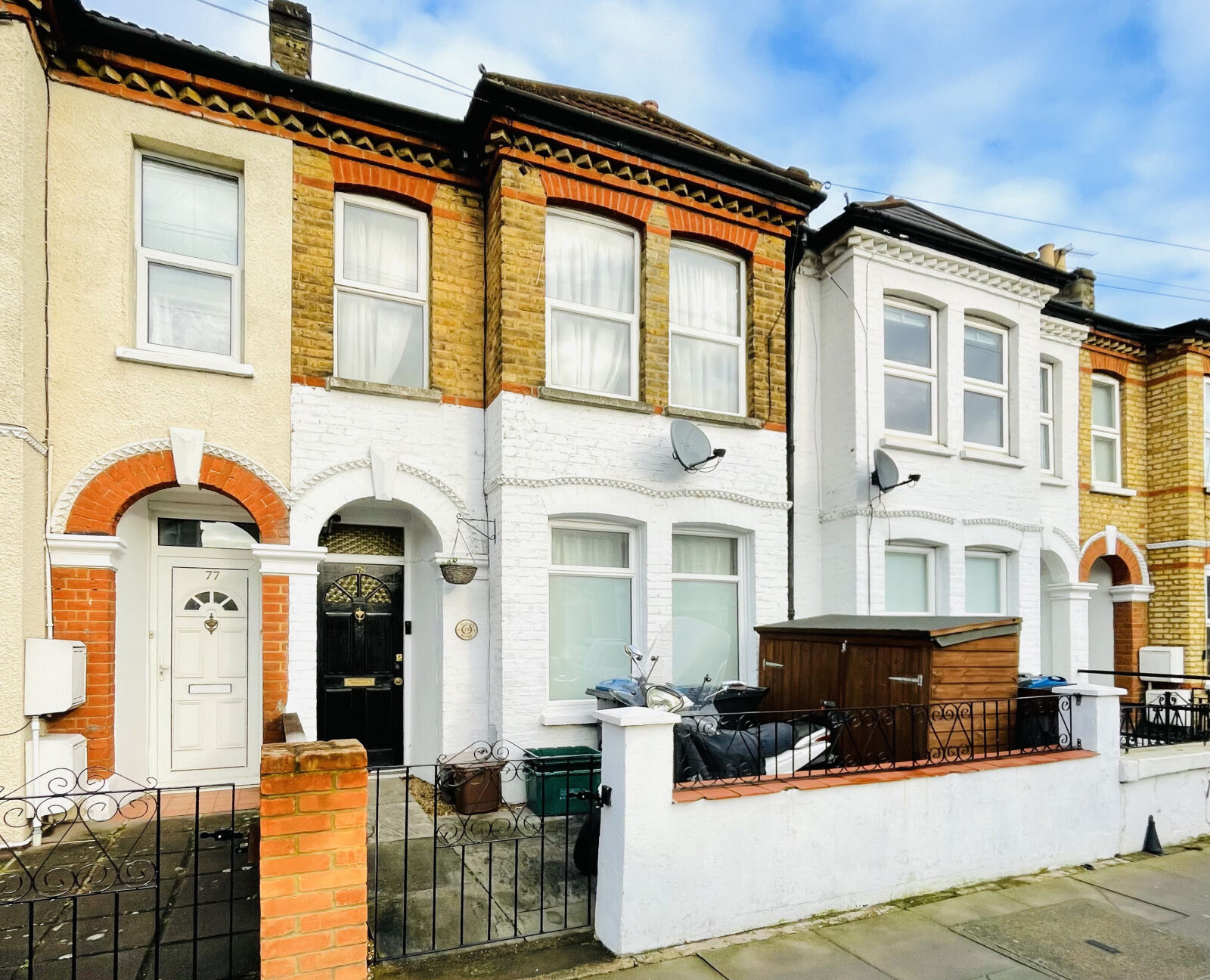 2 bedroom  flat for sale Quicks Road, London, SW19, main image