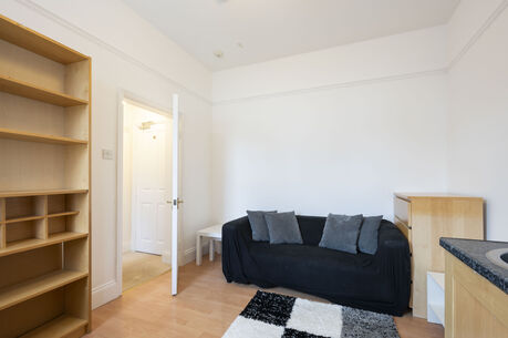 1 bedroom  flat to rent, Available from 03/02/2025