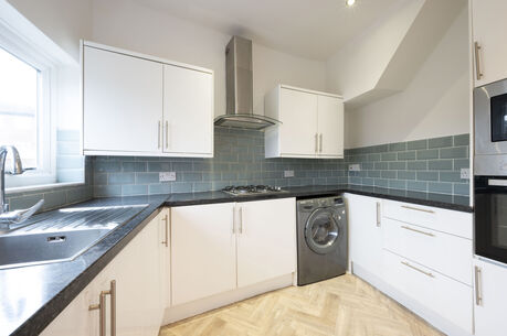 3 bedroom end terraced house for sale