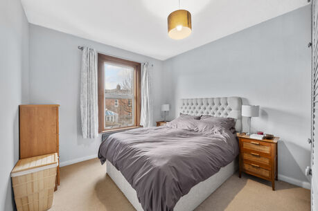 2 bedroom  flat for sale