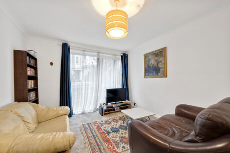 2 bedroom  flat for sale