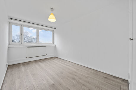 2 bedroom  flat to rent, Available unfurnished now