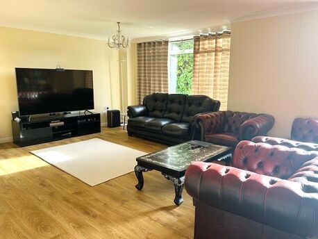 5 bedroom detached house to rent, Available furnished now