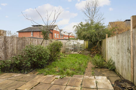 3 bedroom mid terraced house for sale