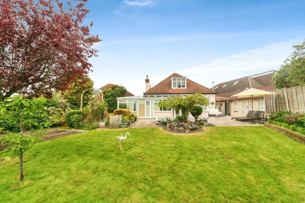 4 bedroom detached bungalow for sale Woodside Close, Surbiton, KT5, main image