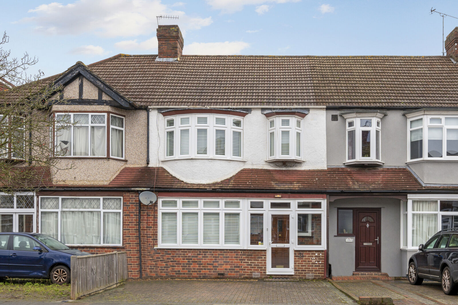 3 bedroom mid terraced house for sale Crossway, London, SW20, main image