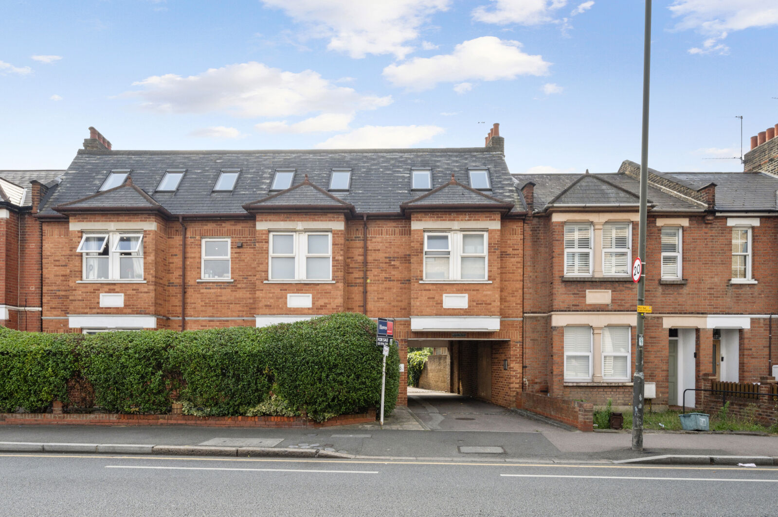 2 bedroom  flat for sale Kingston Road, Raynes Park, SW20, main image