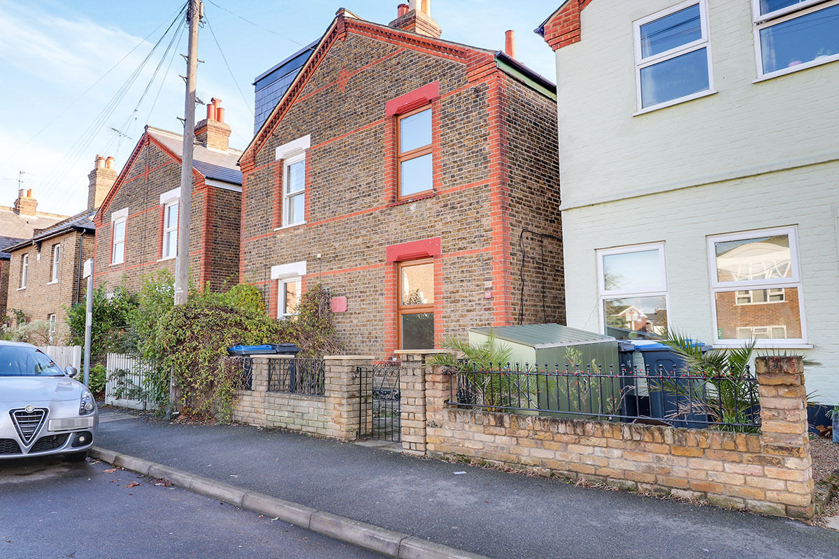 3 bedroom  house to rent, Available unfurnished from 08/03/2025 Elm Road, Kingston upon Thames, KT2, main image