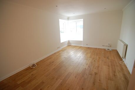 2 bedroom  flat to rent, Available unfurnished from 07/12/2024