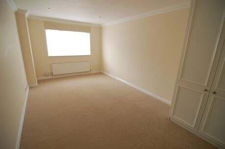 2 bedroom  flat to rent, Available unfurnished from 07/12/2024