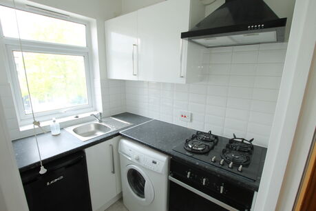 1 bedroom  flat to rent, Available furnished now